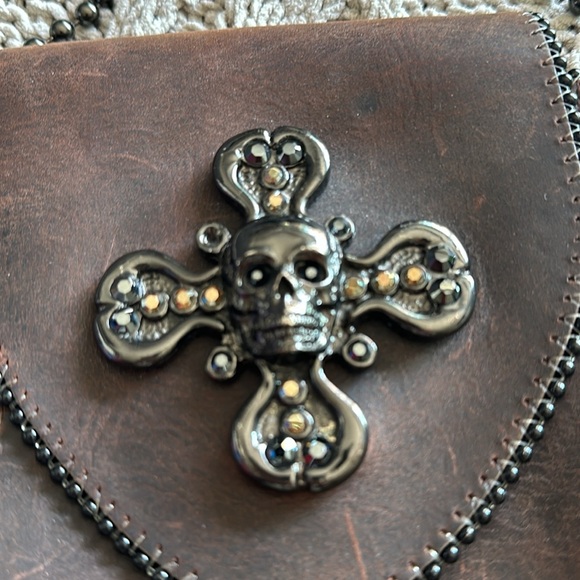 Beautiful leather skull bag.EUC!! - Picture 4 of 10